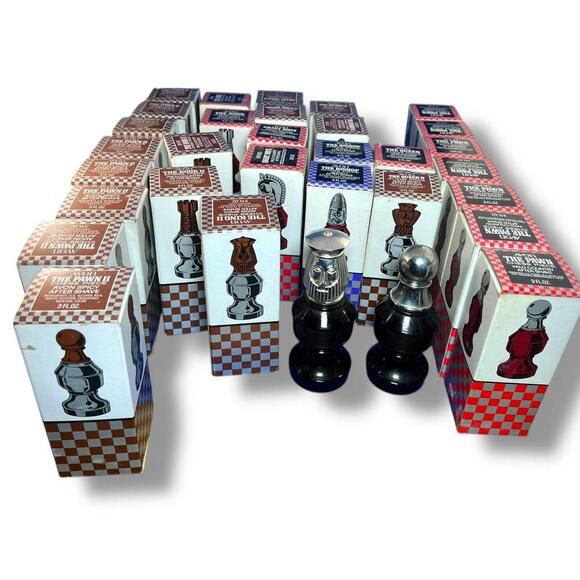 Vintage Avon complete 32 set Chess pieces Full - Picture 1 of 6